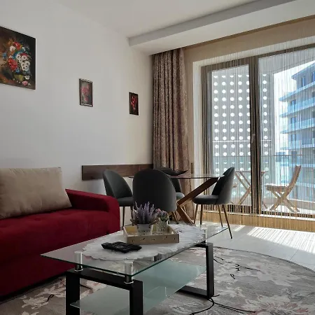 Lake On Apartment